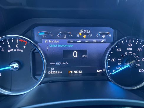 Used 2019 Ford Expedition Platinum image 14