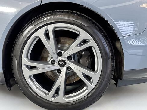 Used 2023 Audi e-tron GT Premium Plus image 29