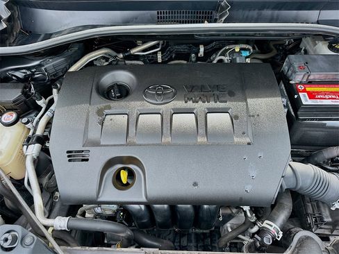 Used 2021 Toyota C-HR image 27