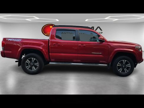 Used 2016 Toyota Tacoma TRD Sport w/ Towing Package image 6