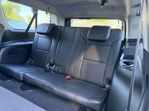 Used 2020 Chevrolet Suburban LT w/ RST Edition AWD/4WD image 12