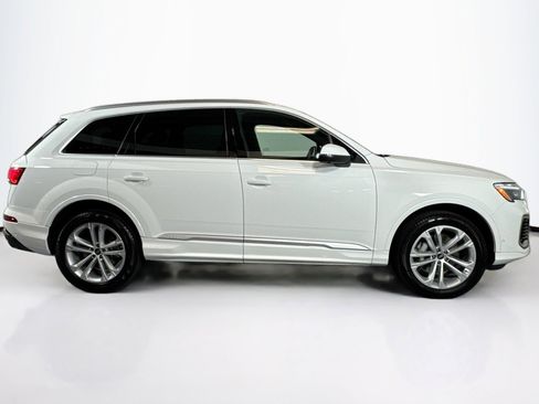 Used 2025 Audi Q7 3.0T Premium Plus image 4