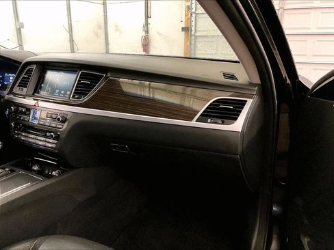 Used 2018 Genesis G80 3.8 AWD/4WD image 15