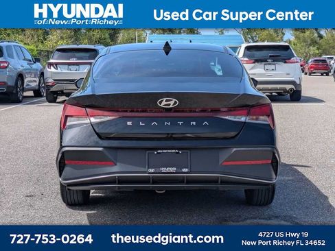 Certified 2024 Hyundai Elantra SEL FWD image 4