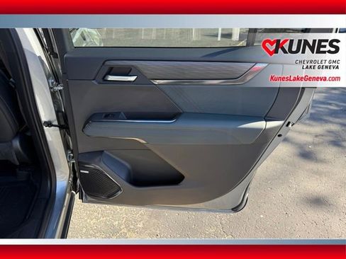 New 2026 GMC Acadia AT4 w/ LPO, Floor Liner Package image 17