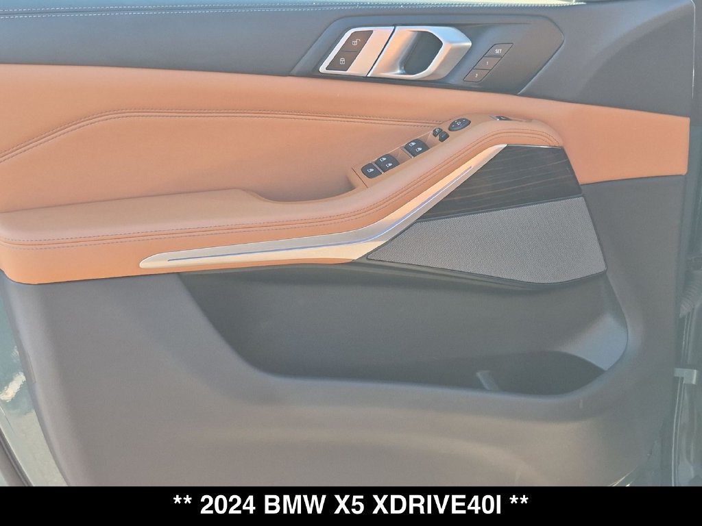 Used 2024 BMW X5 xDrive40i w/ Executive Package AWD/4WD image 26