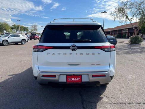 Used 2023 Nissan Pathfinder SL AWD/4WD image 8