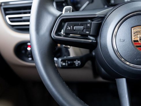 Certified 2026 Porsche Macan AWD/4WD image 15