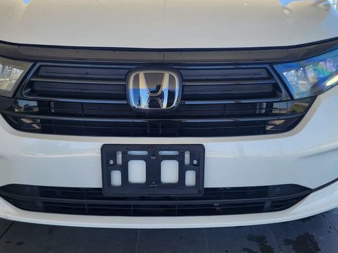 Used 2024 Honda Odyssey Sport image 4