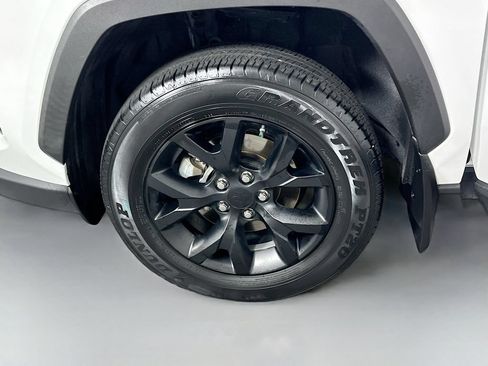 Certified 2024 Toyota RAV4 LE FWD image 31