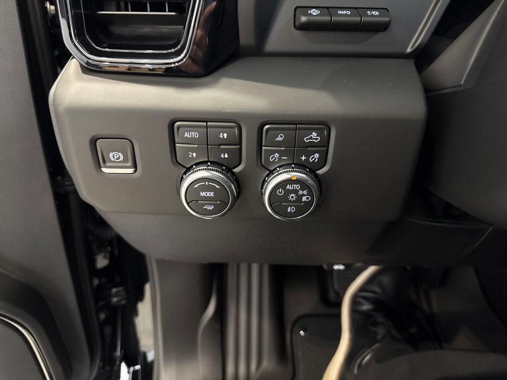 New 2026 GMC Sierra 1500 AT4 w/ AT4 Premium Package AWD/4WD image 33