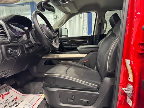 Used 2024 RAM 3500 Laramie image 3