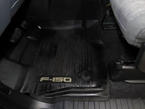 Used 2023 Ford F150 XLT w/ XTR Package image 32