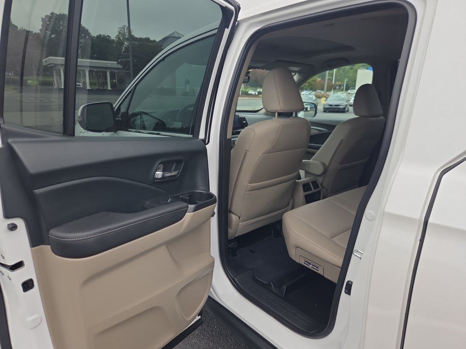 Used 2023 Honda Ridgeline RTL-E image 34