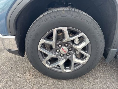 Used 2024 GMC Sierra 1500 SLT w/ SLT Convenience Package image 10