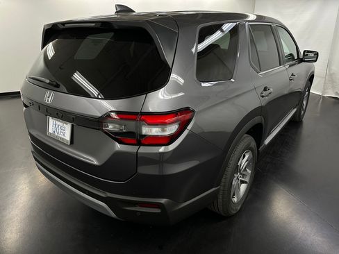 New 2025 Honda Pilot EX-L image 9
