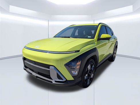 Certified 2025 Hyundai Kona SEL image 8