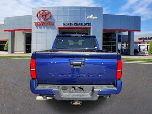 Used 2025 Toyota Tacoma TRD Off-Road image 9