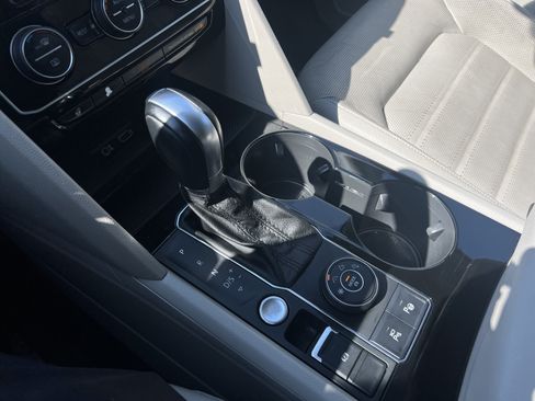 Used 2019 Volkswagen Atlas SEL Premium AWD/4WD image 23
