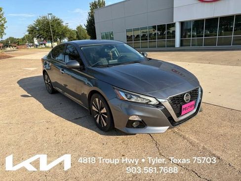 Used 2020 Nissan Altima 2.5 SL FWD image 1