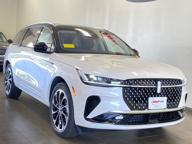 New 2026 Lincoln Nautilus Reserve AWD/4WD image 2