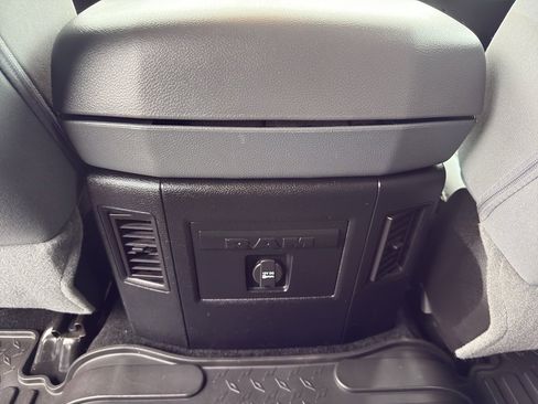 Used 2013 RAM 1500 Outdoorsman image 31