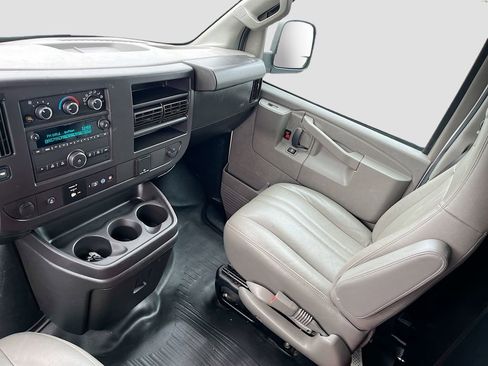 Used 2024 GMC Savana 2500 w/ Driver Convenience Package RWD image 20