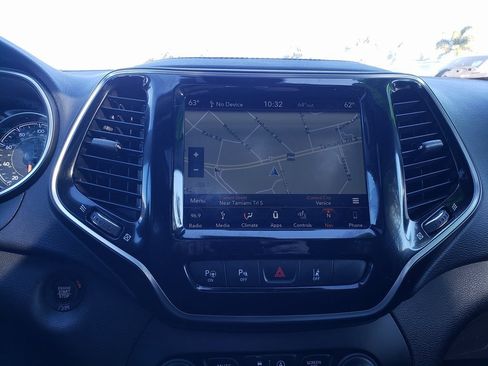 Used 2019 Jeep Cherokee Limited w/ Technology Group image 12