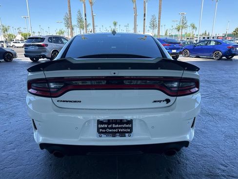 Used 2022 Dodge Charger SRT Hellcat w/ Harman/Kardon Audio Group RWD image 4