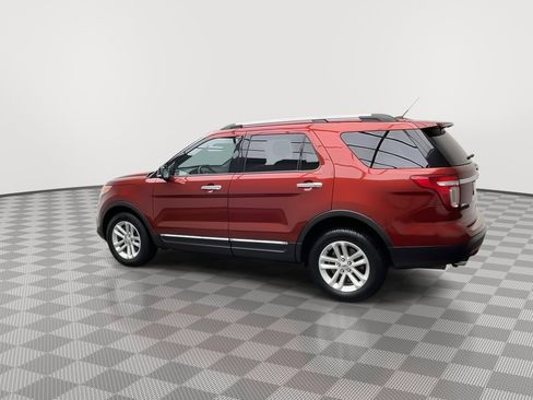 Used 2014 Ford Explorer XLT w/ Equipment Group 202A AWD/4WD image 36