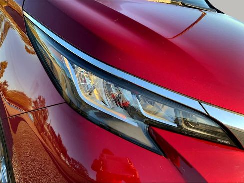 Used 2021 Toyota Sienna LE FWD image 27