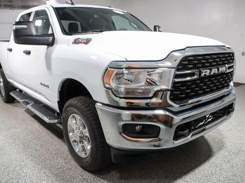 Used 2024 RAM 2500 Big Horn AWD/4WD image 5