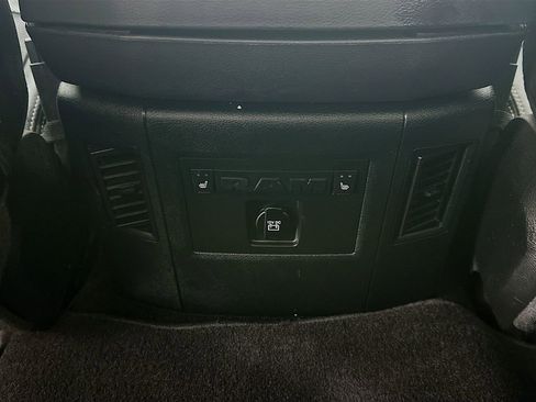 Used 2017 RAM 2500 Laramie w/ Convenience Group image 22