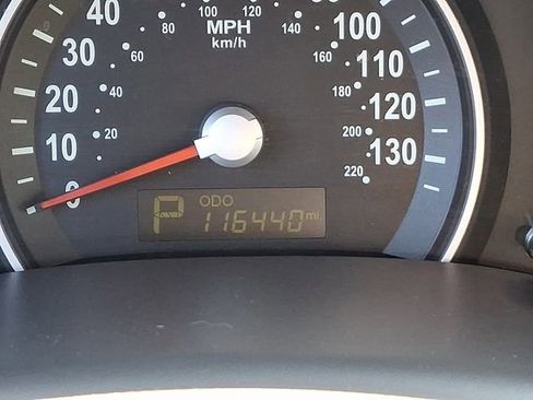 Used 2011 Kia Sedona EX w/ Luxury Pkg image 22