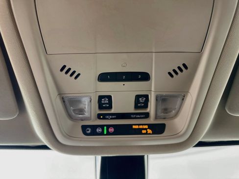 Used 2020 GMC Acadia Denali FWD image 31