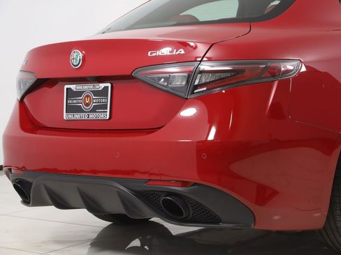 Used 2024 Alfa Romeo Giulia Veloce image 52