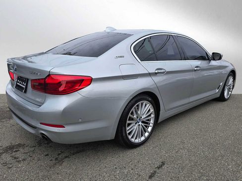 Used 2018 BMW 530e xDrive image 3