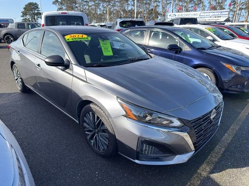 Used 2024 Nissan Altima 2.5 SV image 22