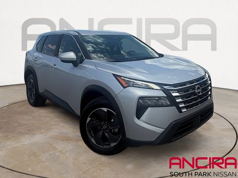 Used 2024 Nissan Rogue SV FWD image 1