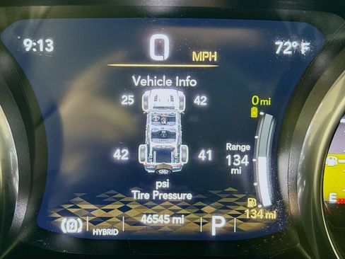 Used 2023 Jeep Wrangler Unlimited Rubicon 4xe w/ Cold Weather Group AWD/4WD image 17