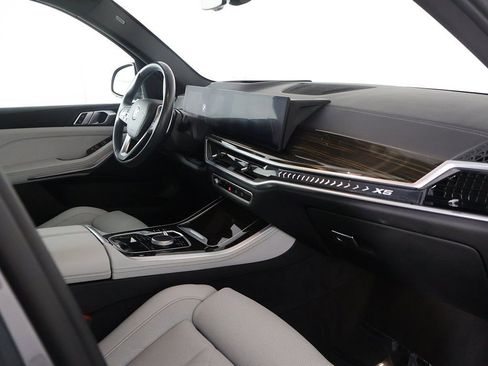 Used 2024 BMW X5 xDrive40i w/ Parking Assistance Package image 26