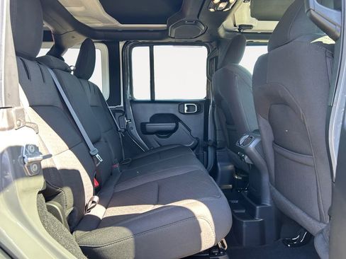 Used 2023 Jeep Wrangler Unlimited w/ Cold Weather Group image 11