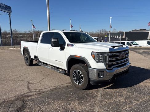 Used 2020 GMC Sierra 2500 SLE w/ SLE Convenience Package image 1