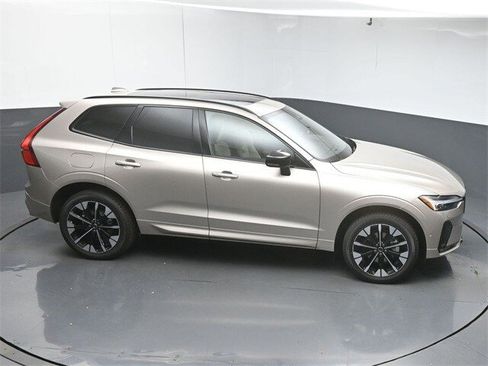 Used 2026 Volvo XC60 B5 Plus w/ Protection Package Premier image 50