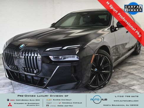 Used 2023 BMW i7 xDrive60 w/ Parking Assistance Package image 1