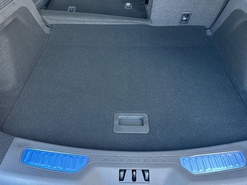 New 2026 Lincoln Nautilus Premier image 14