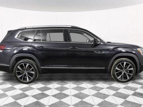 Used 2024 Volkswagen Atlas SEL Premium R-Line image 17