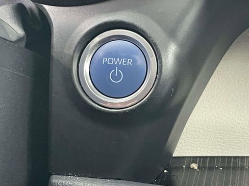 Used 2023 Toyota Sienna Platinum image 35