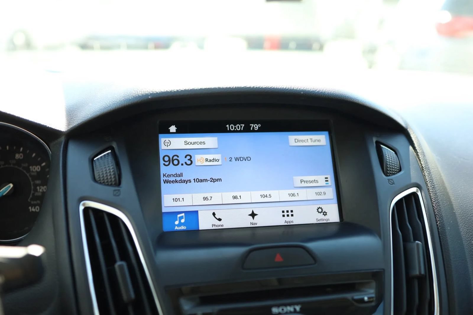 Used 2017 Ford Focus SEL w/ Cold Weather Package FWD image 23