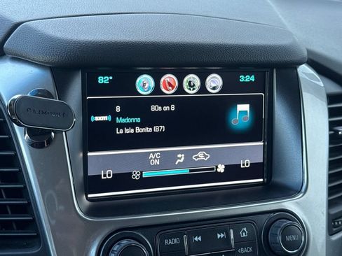 Used 2019 Chevrolet Tahoe LT w/ Luxury Package AWD/4WD image 17